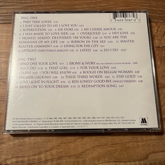 Stevie Wonder- Song Review, A Greatest Hits Collection CD - Picture 2 of 5